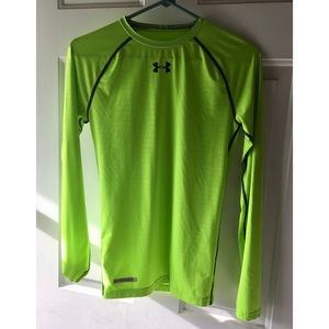 Womens underarmour shirt